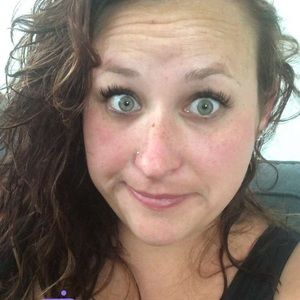 Meet your Posher, Courtney